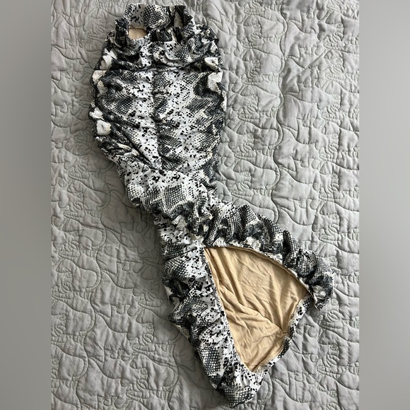 JLUXLABEL Cobra Ruched skirt - Picture 4 of 12